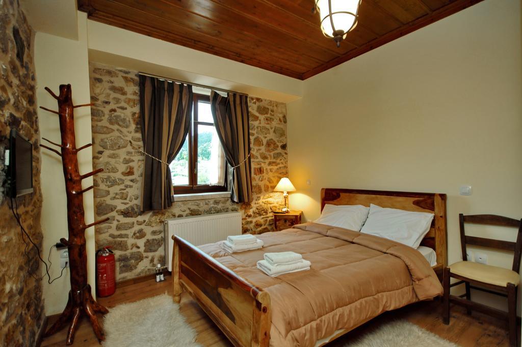 Thea Valtessinikou Hotel Quarto foto